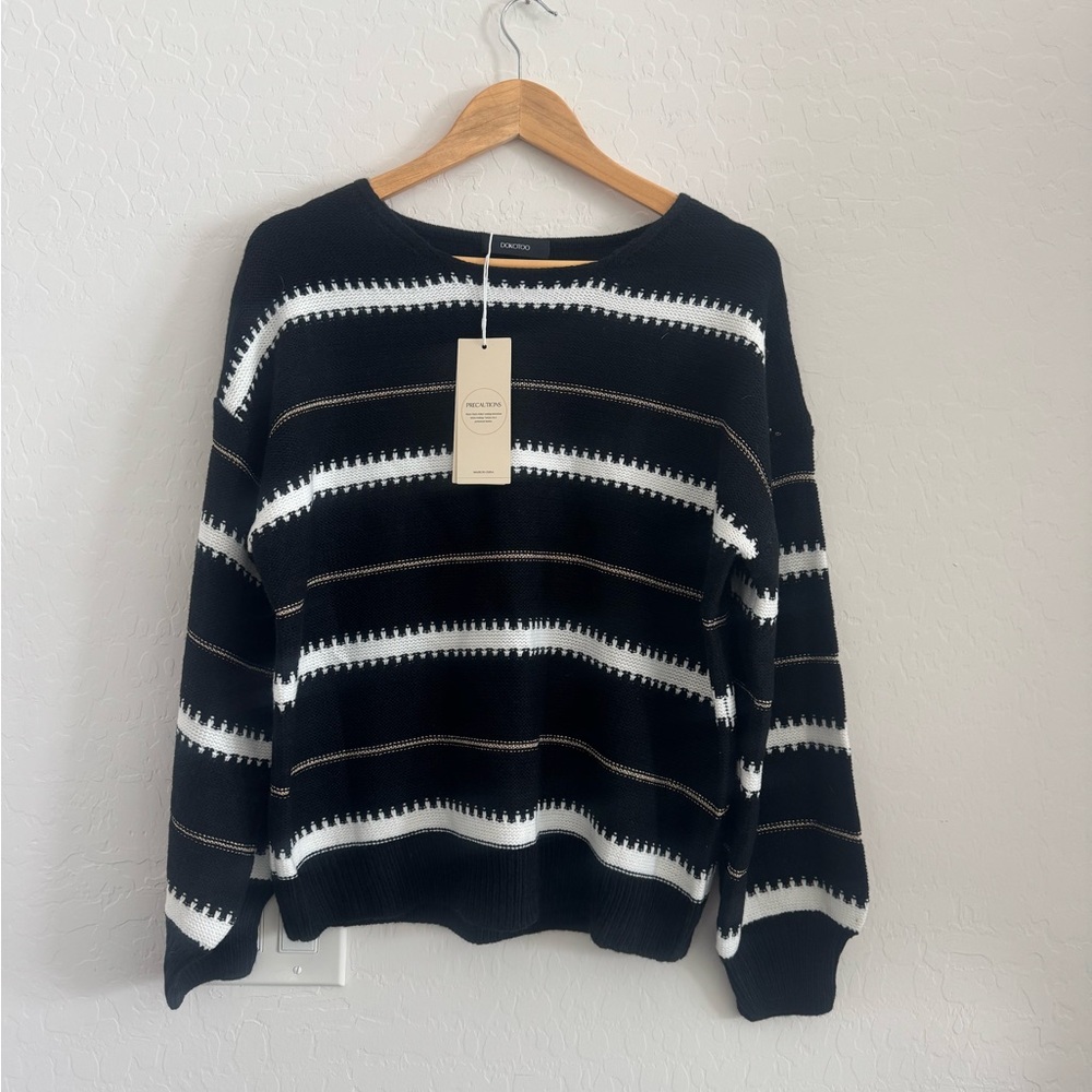 Dokotoo Black & White Striped Knit Sweater NWT Size Medium